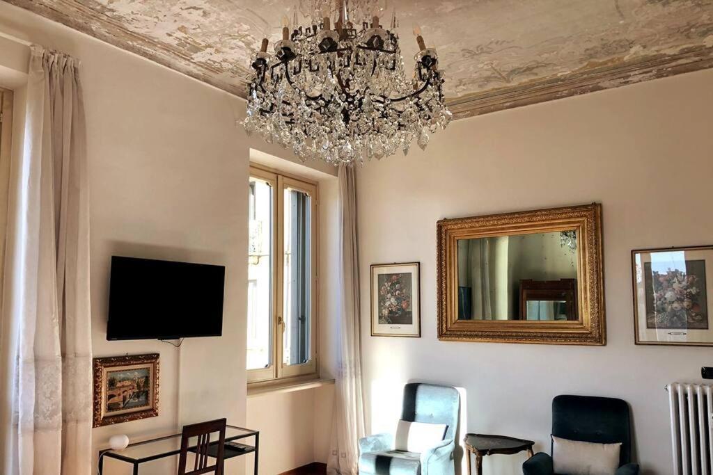 L'Angolo Di Casa Verrua Turin Extérieur photo